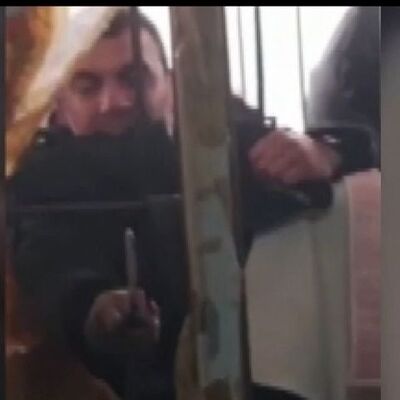 Nacaklı saldırgan! Kapıya dayandı