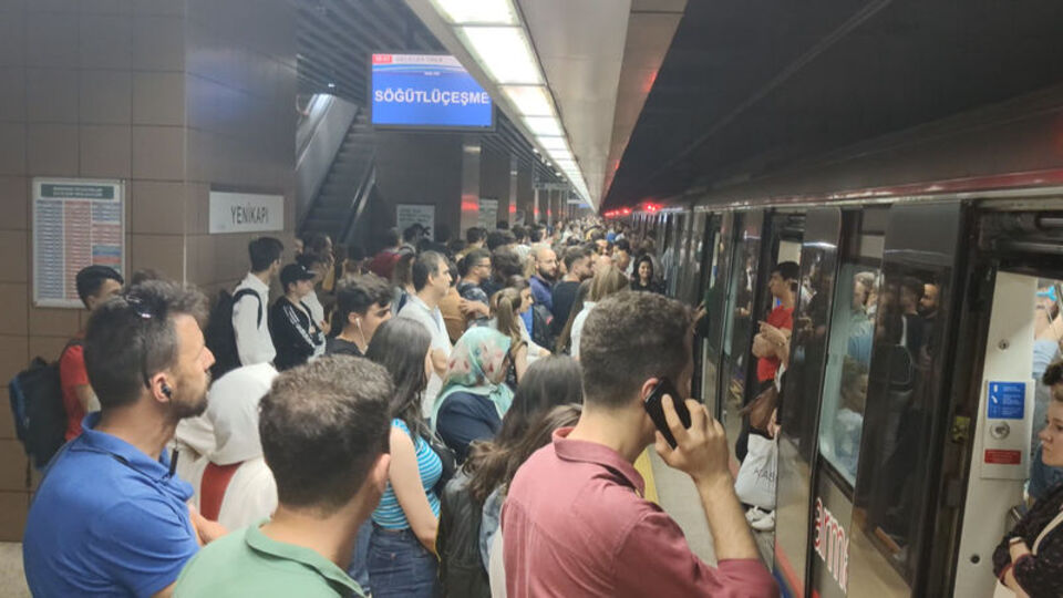 Marmaray'da seferler yeniden başladı
