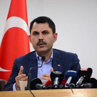 Düzce'de ağır hasarlı 71 bina acil yıkılacak