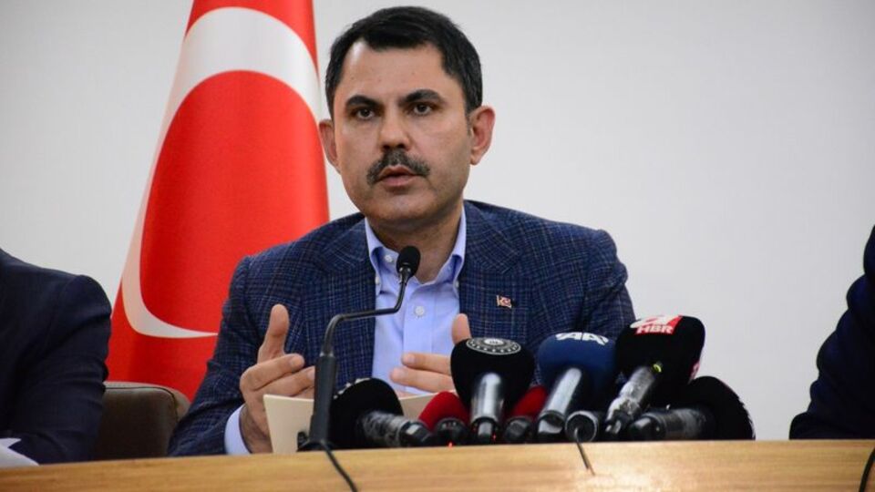 Düzce'de ağır hasarlı 71 bina acil yıkılacak