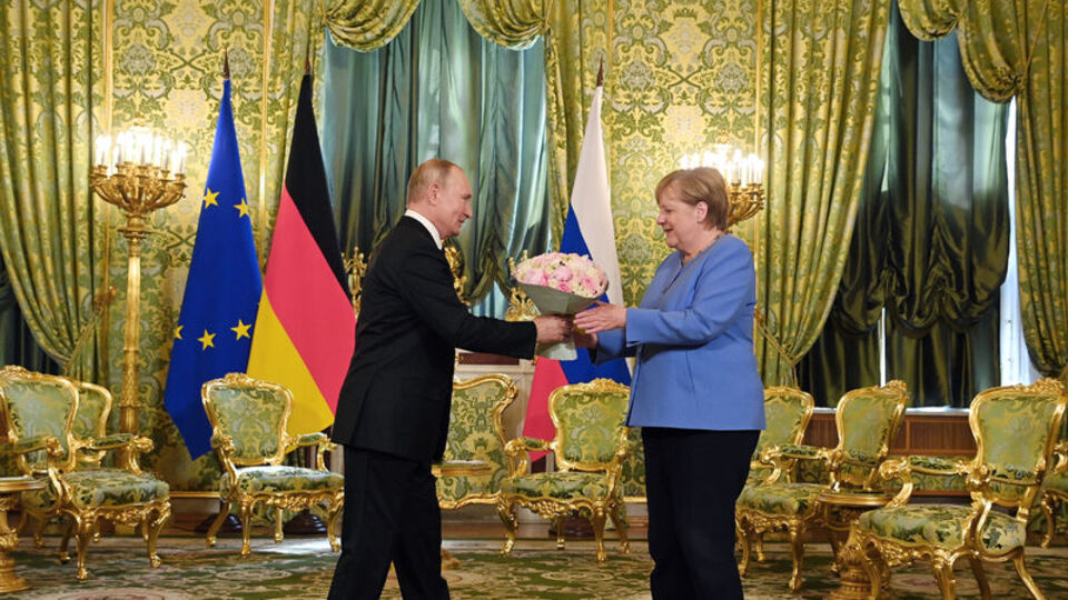 Merkel'den Putin itirafı: Etkileyecek gücüm kalmamıştı