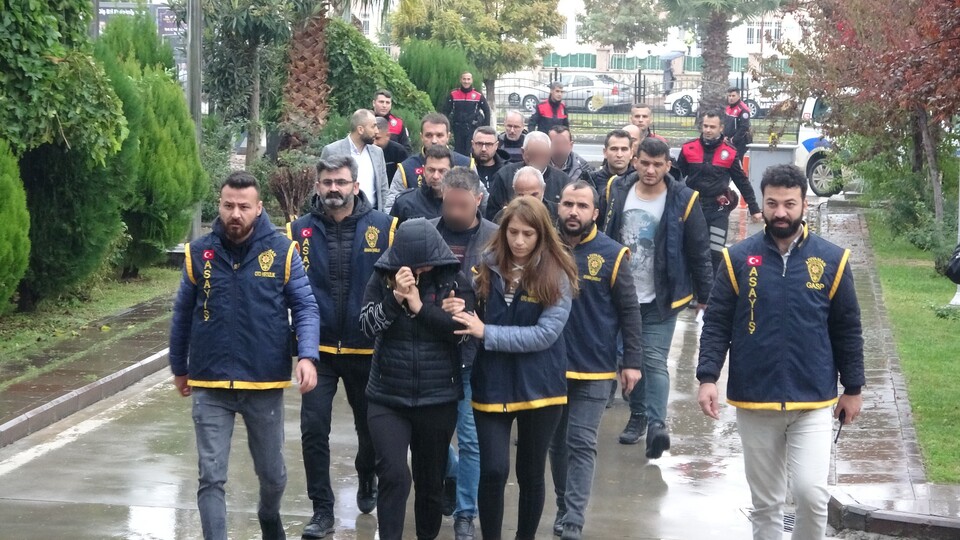 Bebeklerini öldürdükleri 19 yıl sonra ortaya çıktı!