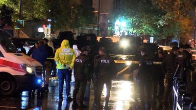 Beyoğlu'nda çatışma! 1 polis yaralandı! 1 kişi öldü!
