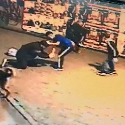 Para vermediler diye darp edilip bıçaklandılar!