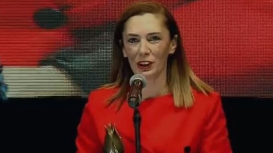 Medya Başarı Ödülü Yasemin Güneri'ye