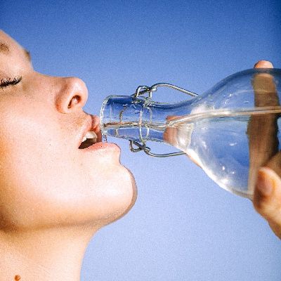 Günde 2 litre su içmek gerekmiyormuş! İşin doğrusu ne? işte bilimsel sonuç!