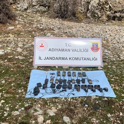 Teröristlere ait haberleşme malzemeleri ele geçirildi