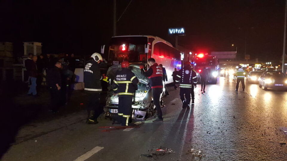 Zincirleme trafik kazası! 5 kişi yaralandı