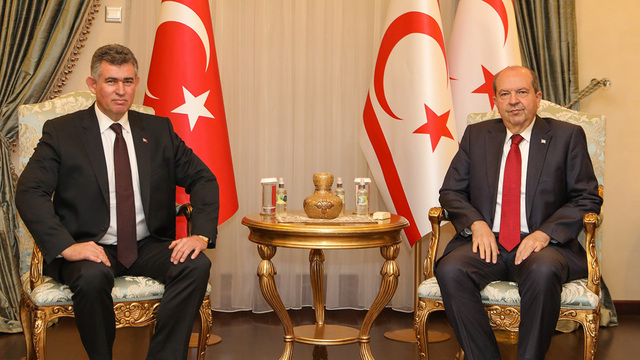 Feyzioğlu, Tatar'a güven mektubunu sundu