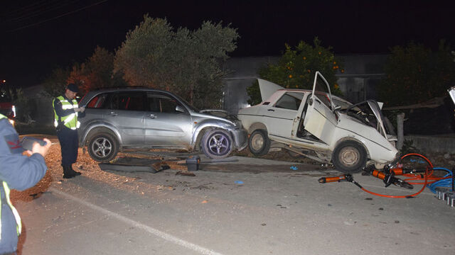 Antalya'da feci kaza: Baba ve kızı öldü, 3 kişi yaralandı