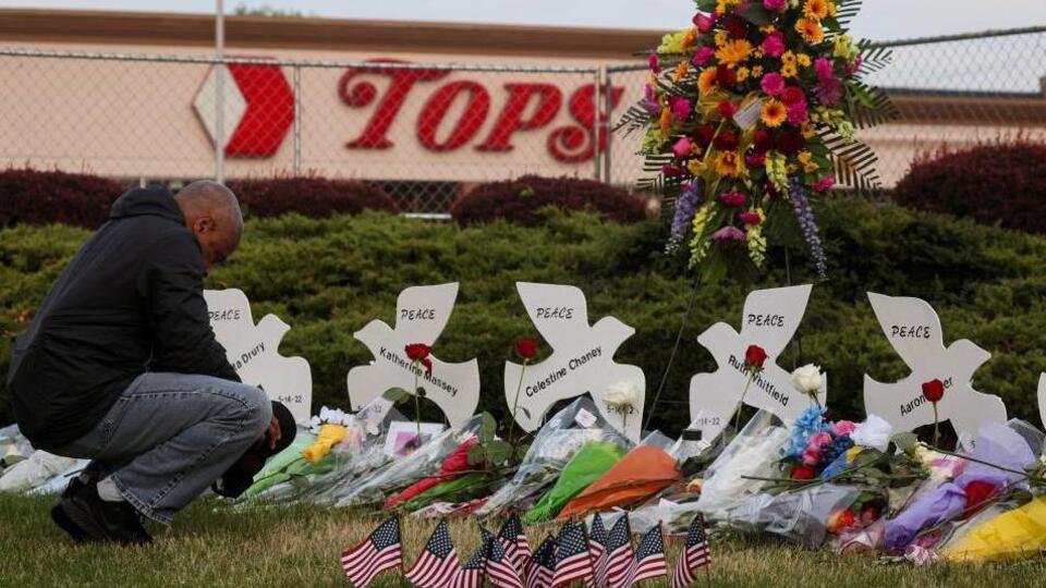 B﻿uffalo saldırısı: Saldırgan ırkçı cinayet ve terör suçlamalarını kabul etti