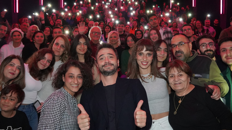 Bursa ve İstanbul'da seyirciyle buluştular