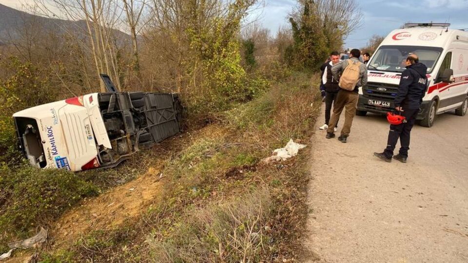 Bartın'da otobüs kazası! 39 yaralı
