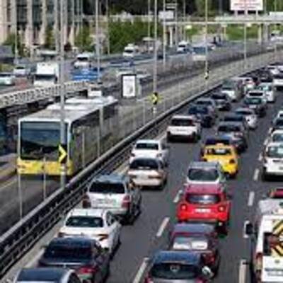 İstanbul'da trafik kilit! Yoğunluk yüzde 83