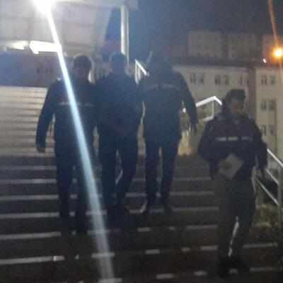 TIR dorsesinin altında yakalandı!