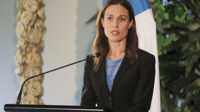 Marin'den dans videoları hakkındaki soruya tepki