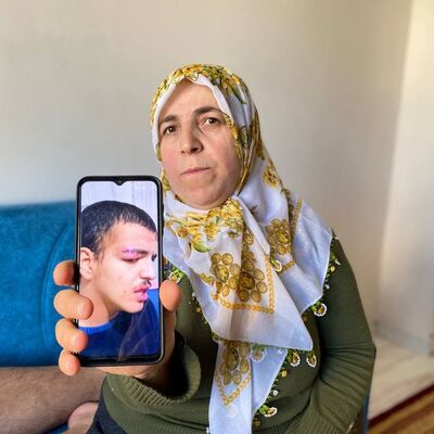 Tavuklarını seven otizmli gence şiddet!