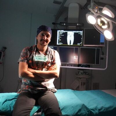 10 saat süren ameliyattan çıktı! Hasta yakını saldırdı!