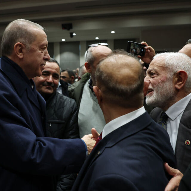 Cumhurbaşkanı Erdoğan minibüsçülerle görüştü