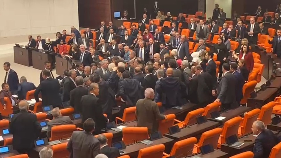TBMM'de gerginlik çıktı