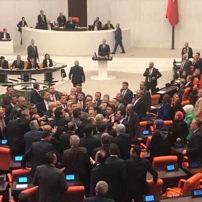 Meclis'te bütçe maratonu gergin başladı!