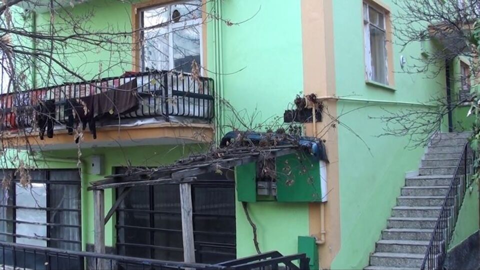 Elektrikli sacda ekmek yapan kadın öldü