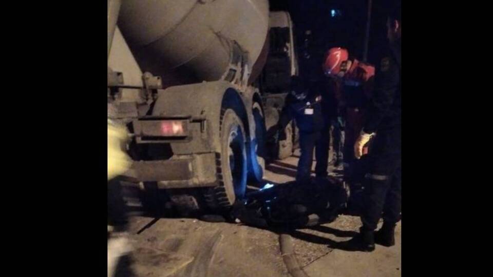 Beton mikseriyle çarpışan kurye öldü