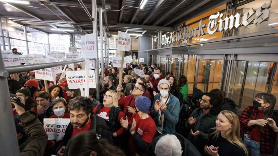 New York Times gazetesi çalışanlarından greve kararı