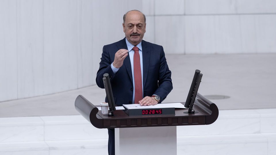 Bilgin'den "yaş sınırı" açıklaması