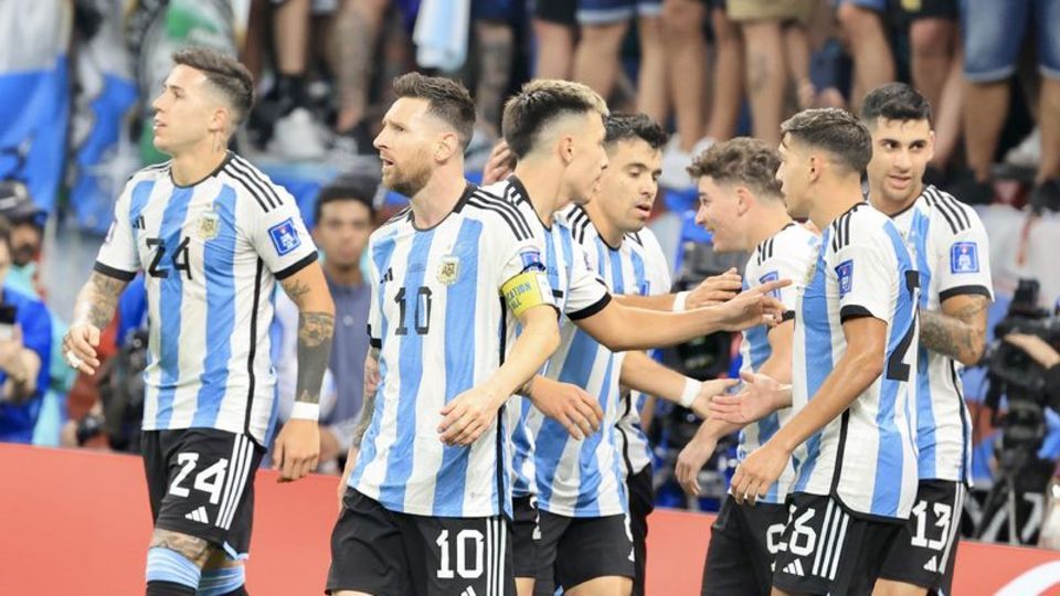 Arjantin yolu yarıladı!