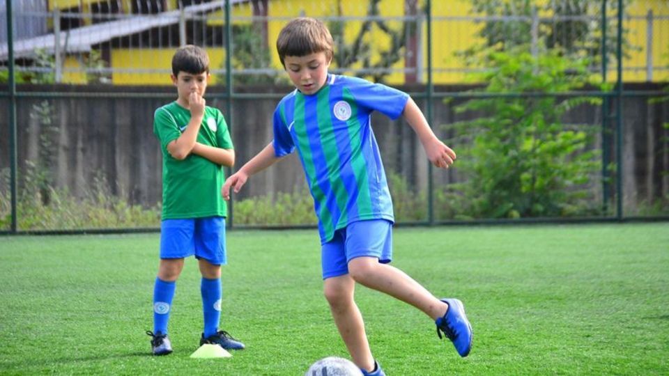 Üzerine kale direği devrilmişti! Acı haber