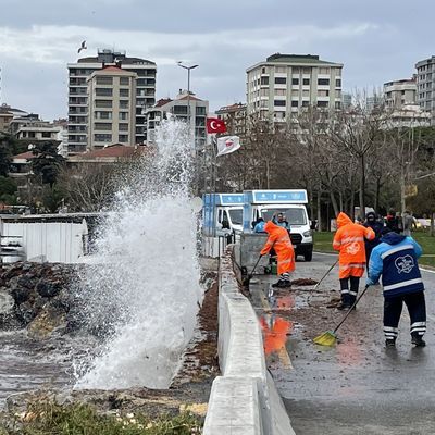 Uyarıların ardından başladı! İstanbul'da lodos etkisi
