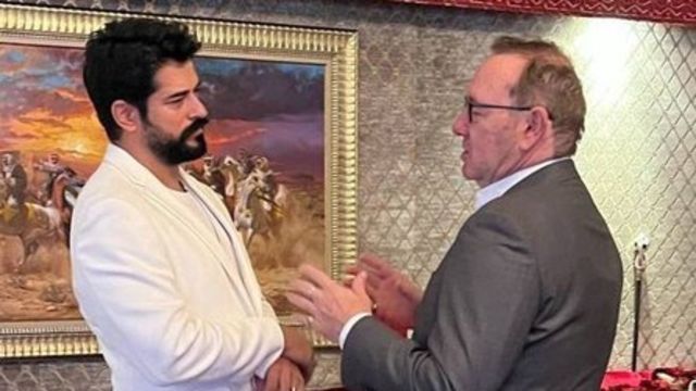 Tepki çekti, fotoğrafları sildi