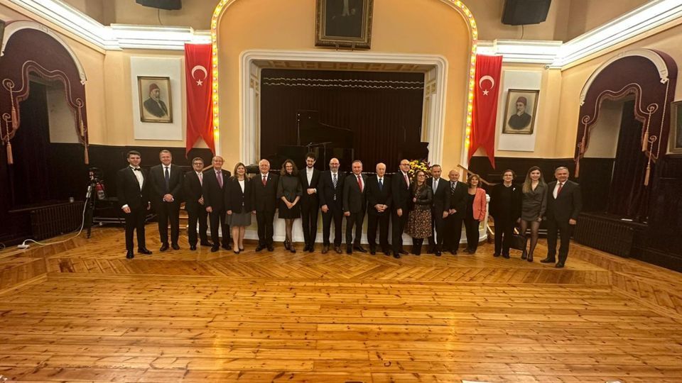 Galatasaray Ödülü Prof. Dr. Feryal Özel ve Can Çakmur'un oldu