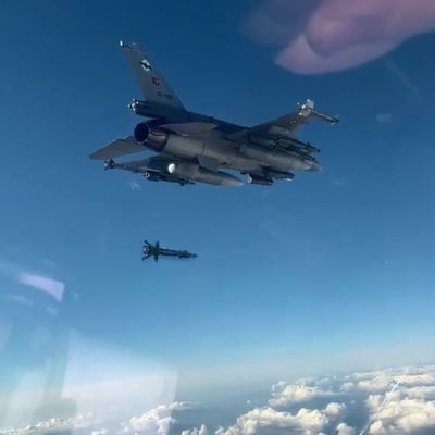 Irak'ın kuzeyindeki Metina'da 8 terörist etkisiz!