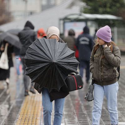 Bir bölge için fırtına uyarısı! 2 il için "turuncu" 17 kent için "sarı" alarm!