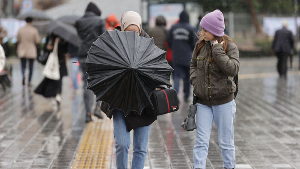 Bir bölge için fırtına uyarısı! 2 il için "turuncu" 17 kent için "sarı" alarm!