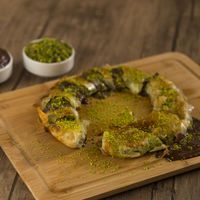 Bildiğiniz tüm tarifleri unutun! Çıtır çıtır lezzetiyle 10 dakikada pişen çikolatalı katmer tarifi!