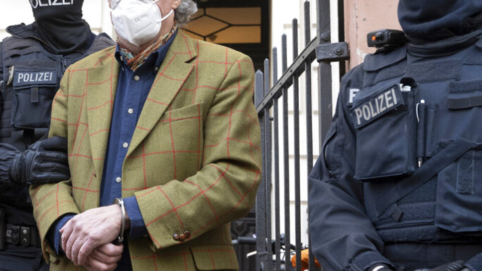 Şatoda suikast planı ve atış talimi