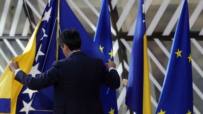 Bosna Hersek'e AB'ye üyelik için adaylık statüsü verildi