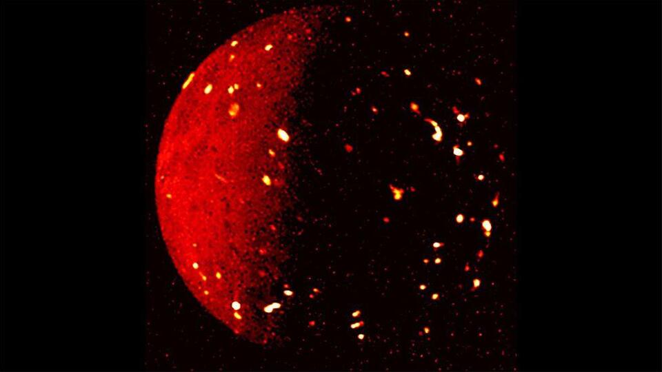 NASA'nın uzay aracı, Jüpiter'in volkanik uydusuna ilerliyor