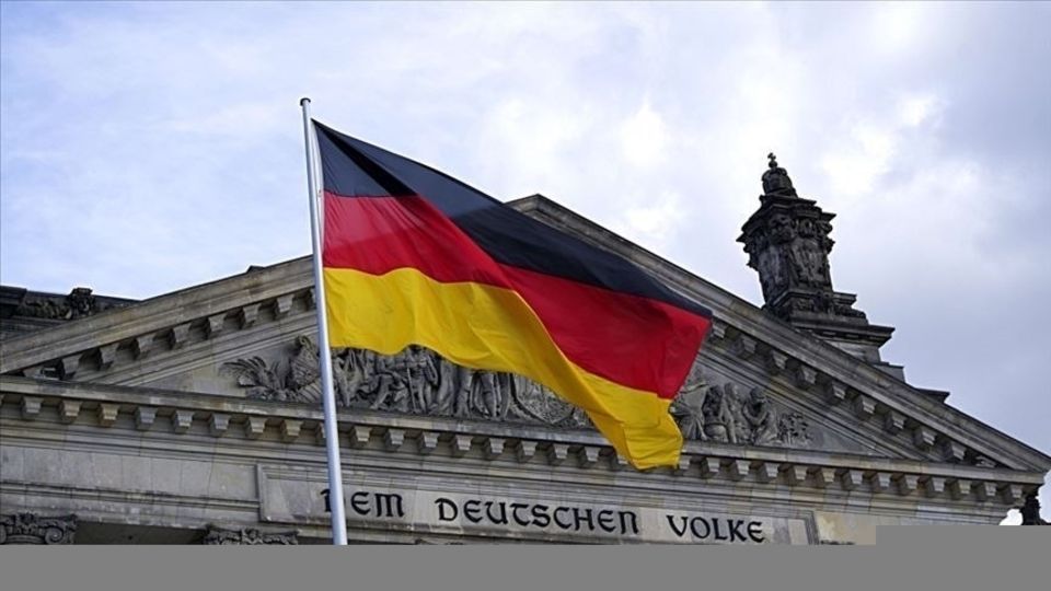 Almanya'dan Twitter'a tepki