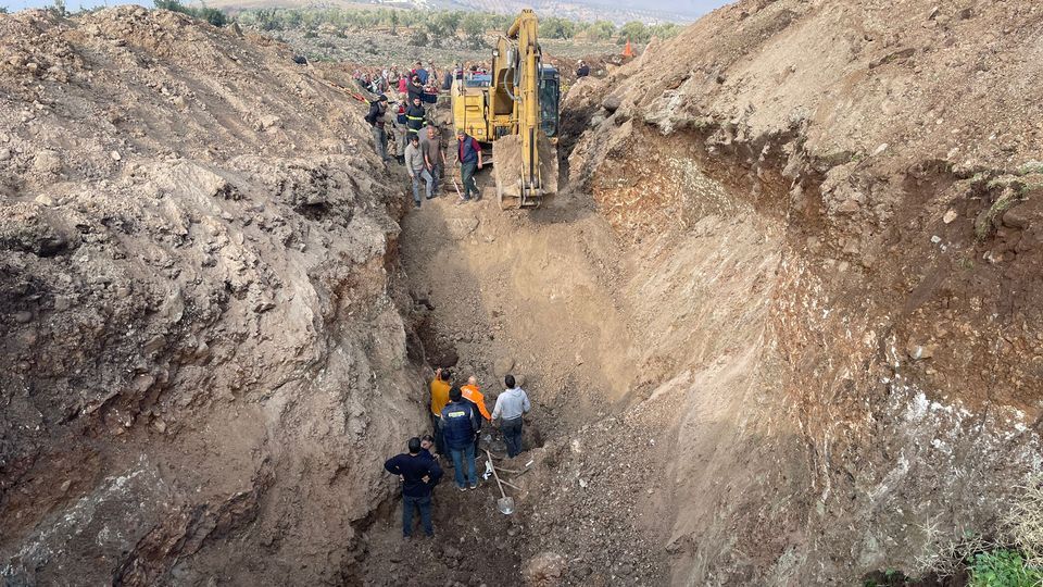 İçme suyu hattında göçük! 2 işçi hayatını kaybetti