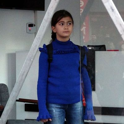 Tabelayı ışıklandırırken akımına kapıldı