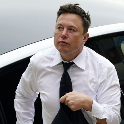 Musk sordu: İstifa etmeli miyim?