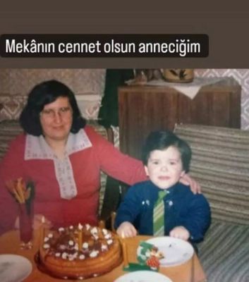 "Mekanın cennet olsun anneciğim"