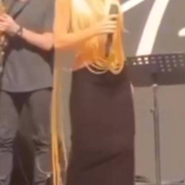 117 gün sonra sahnelere geri döndü
