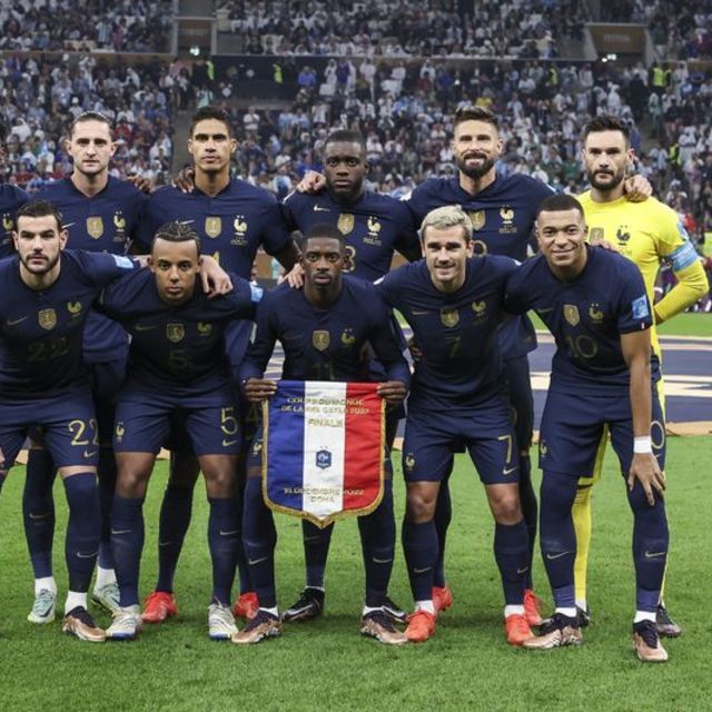 Fransa'nın kadrosunda iki Fransız yer aldı!