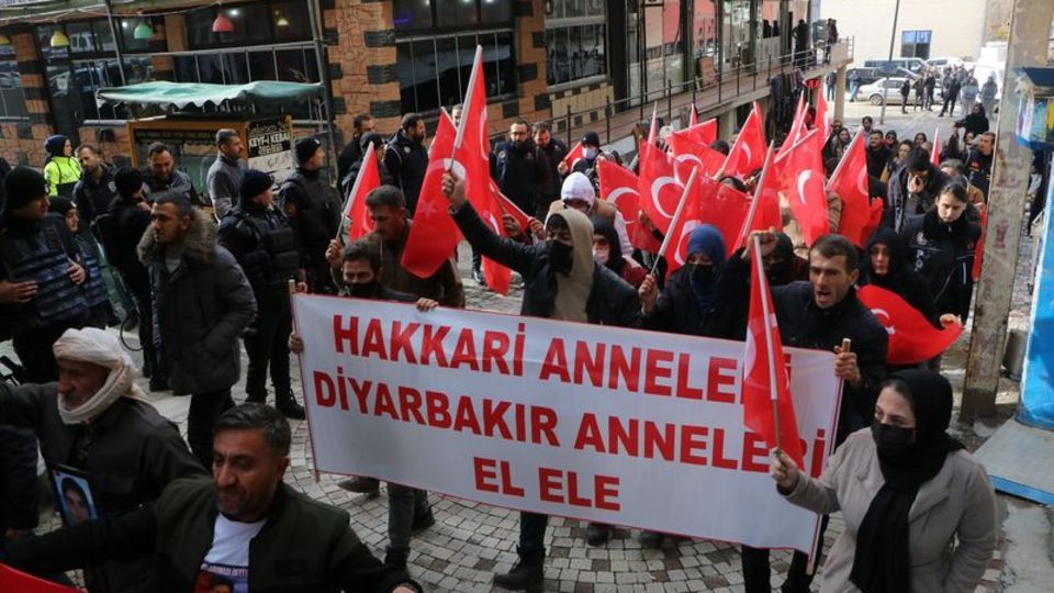 Hakkari'de "evlat nöbeti" 38'inci haftaya girdi