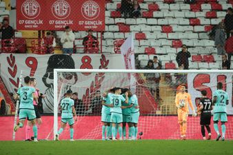 Antalya'nın son 16 bileti Wright'tan!